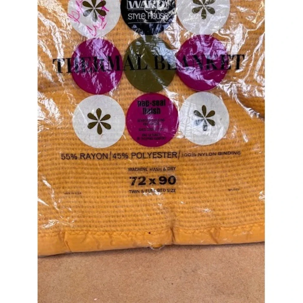 Vintage Montgomery Ward Style House Thermal Blanket Yellow Waffle Weave 72x90